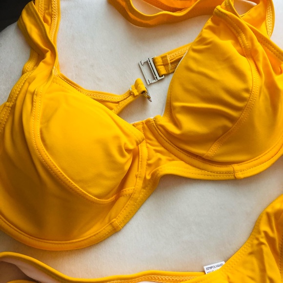 File Bikini Set - Picture 3 of 4